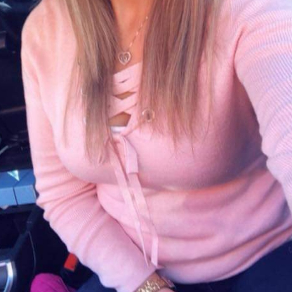 Im searching for this long sleeve top